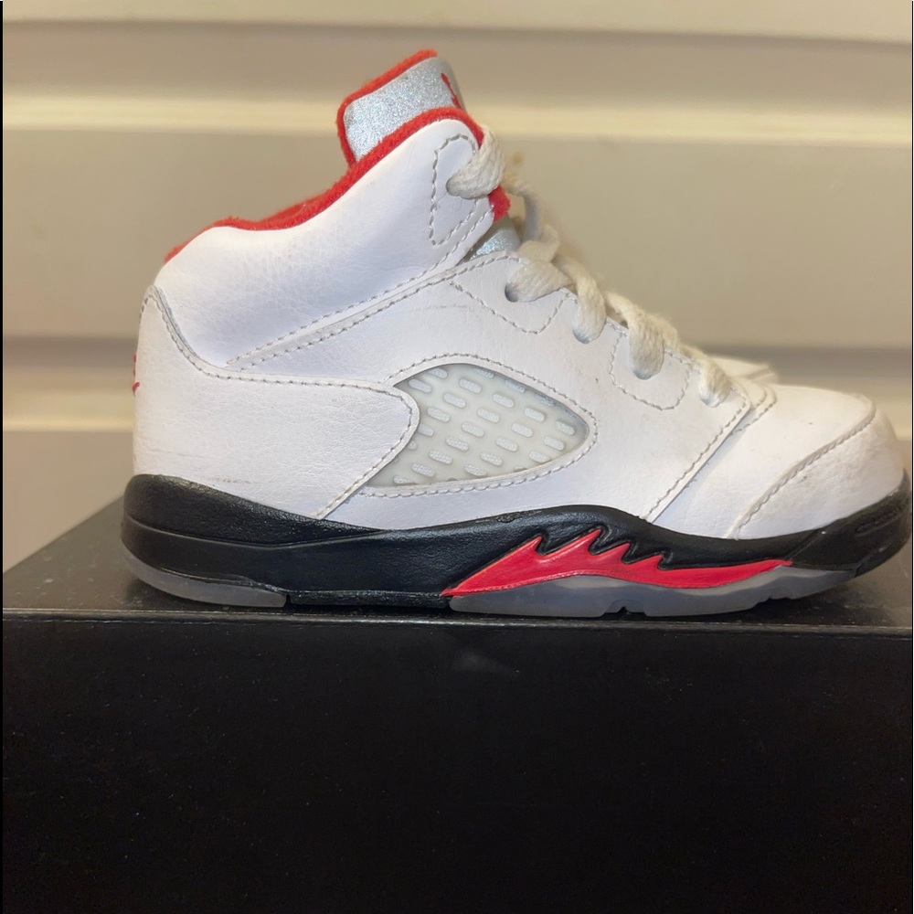 Air Jordan 5’s (toddler)